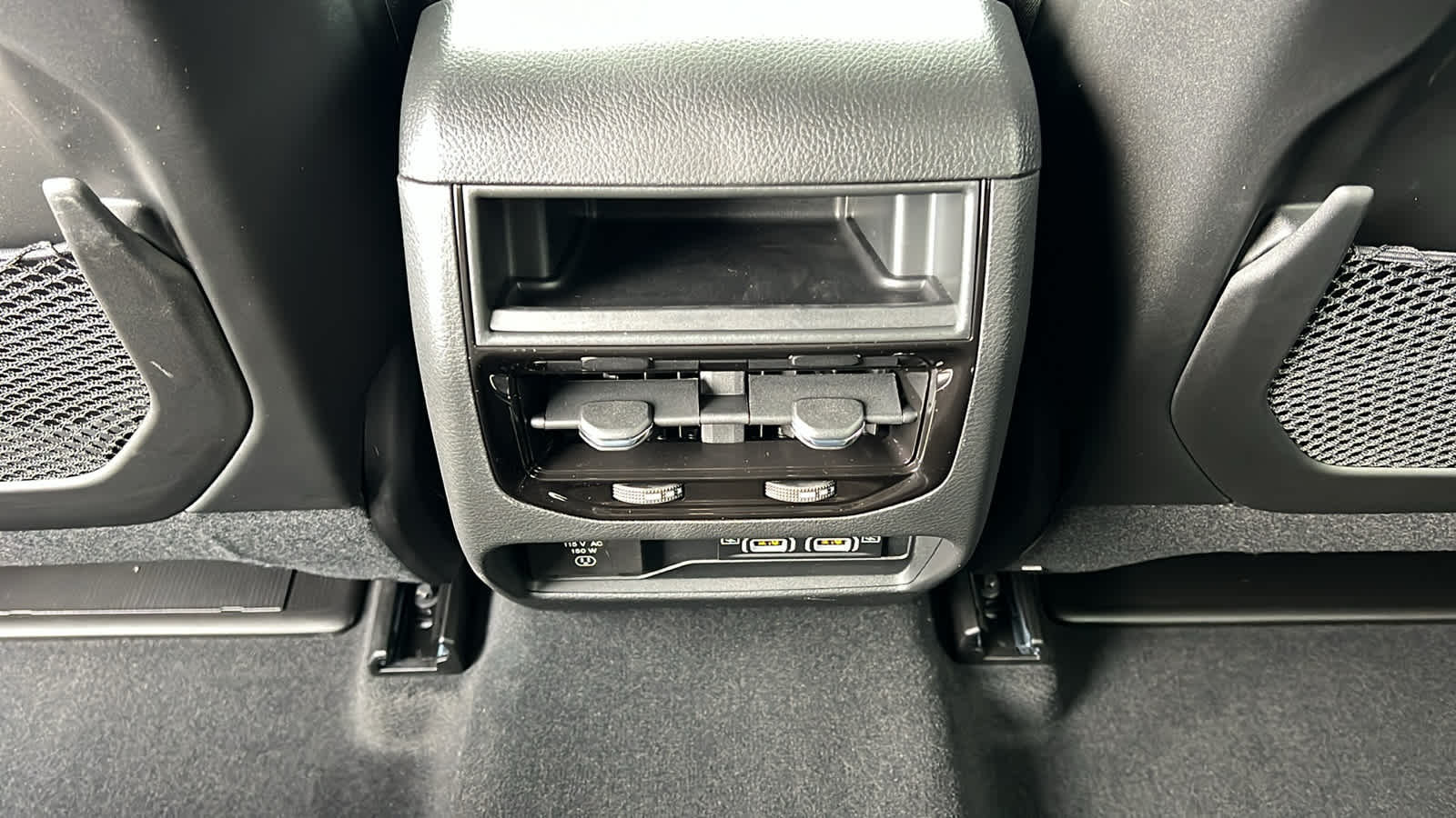 Thumbnail: 2025 Jeep Grand Cherokee - 25