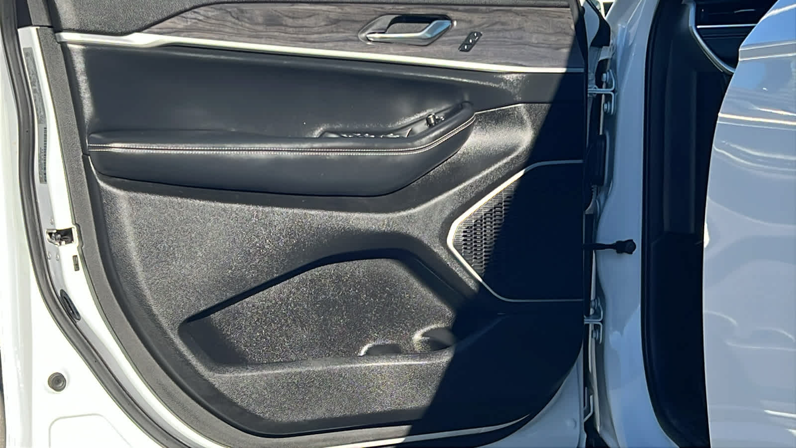 Thumbnail: 2013 Jeep Grand Cherokee - 23