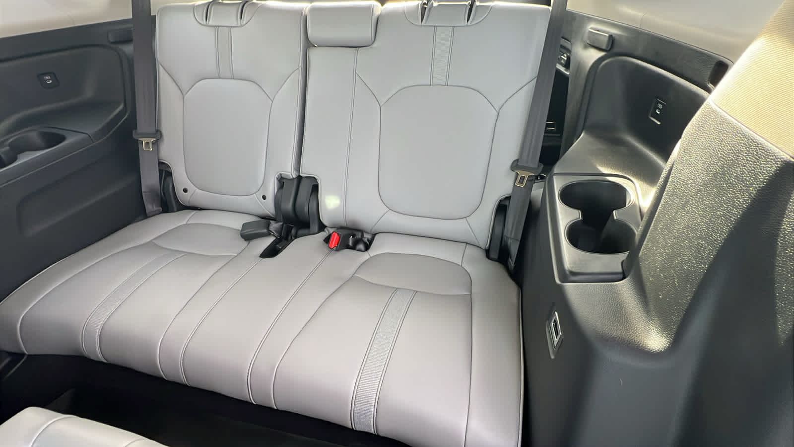 Thumbnail: 2025 Honda Pilot - 31