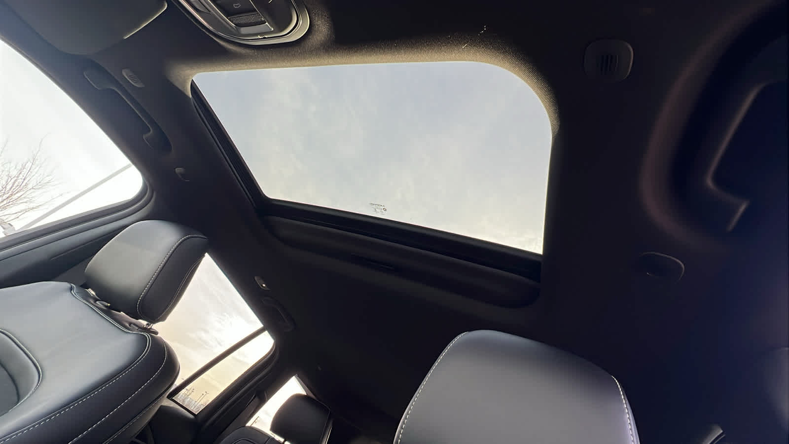 Thumbnail: 2026 Jeep Grand Cherokee - 31