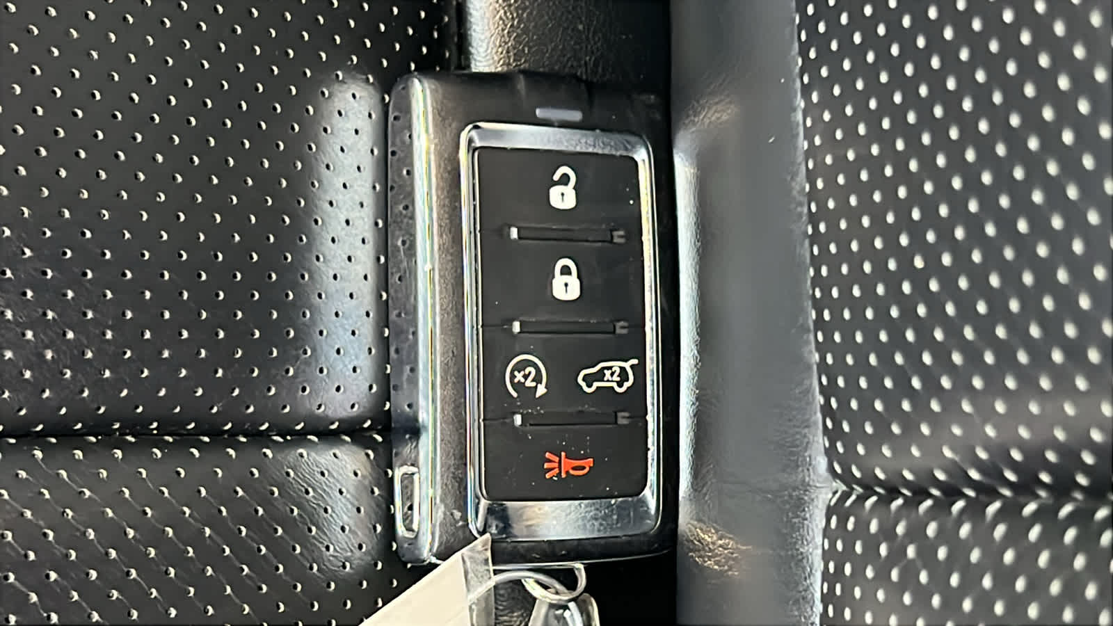 Thumbnail: 2022 Jeep Grand Cherokee - 29