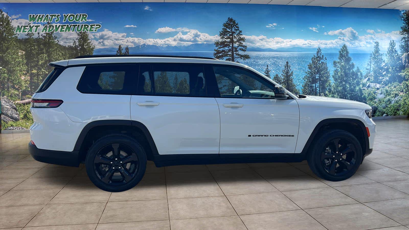 Thumbnail: 2023 Jeep Grand Cherokee - 4
