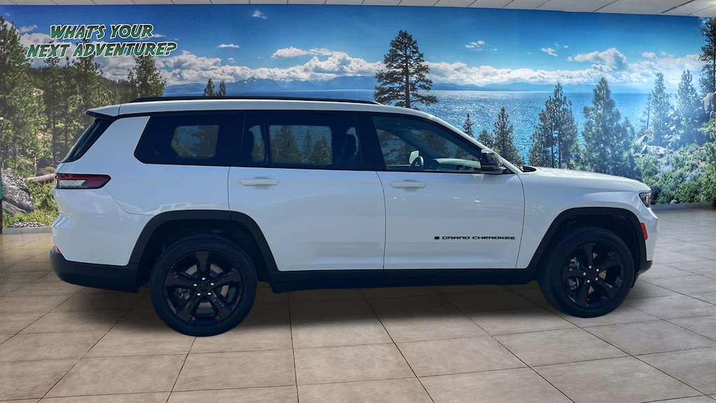 Certified 2023 Jeep Grand Cherokee Altitude SUV