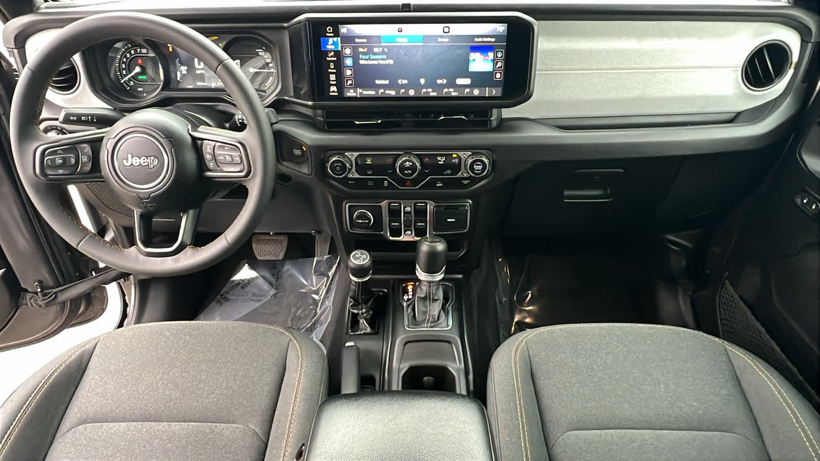 Thumbnail: 2024 Jeep Wrangler - 26