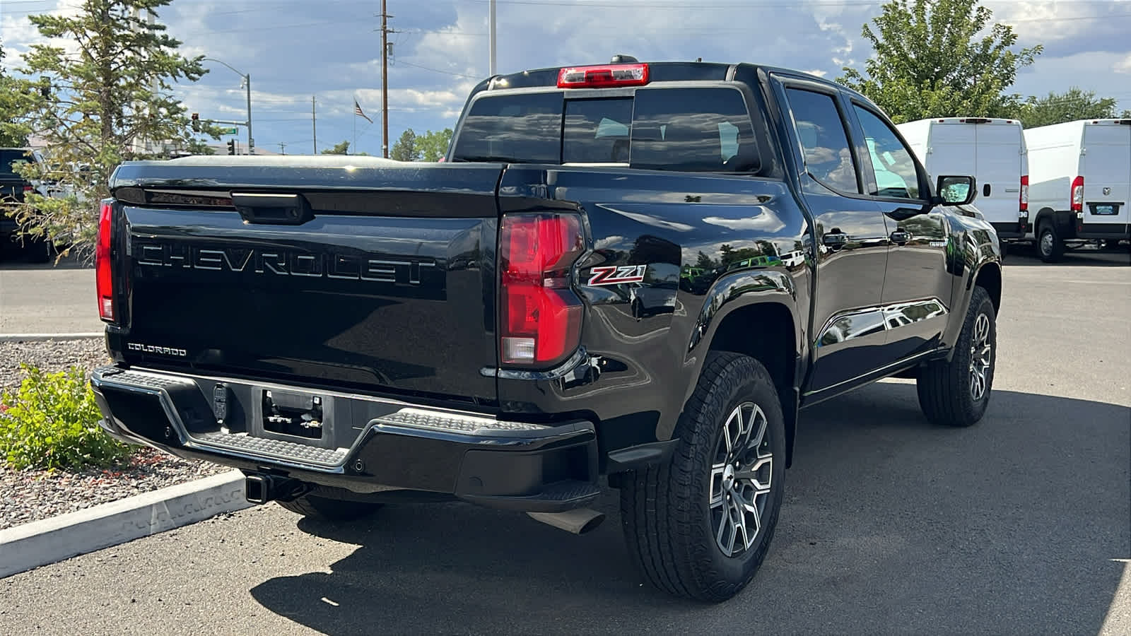 Thumbnail: 2023 Chevrolet Colorado - 5