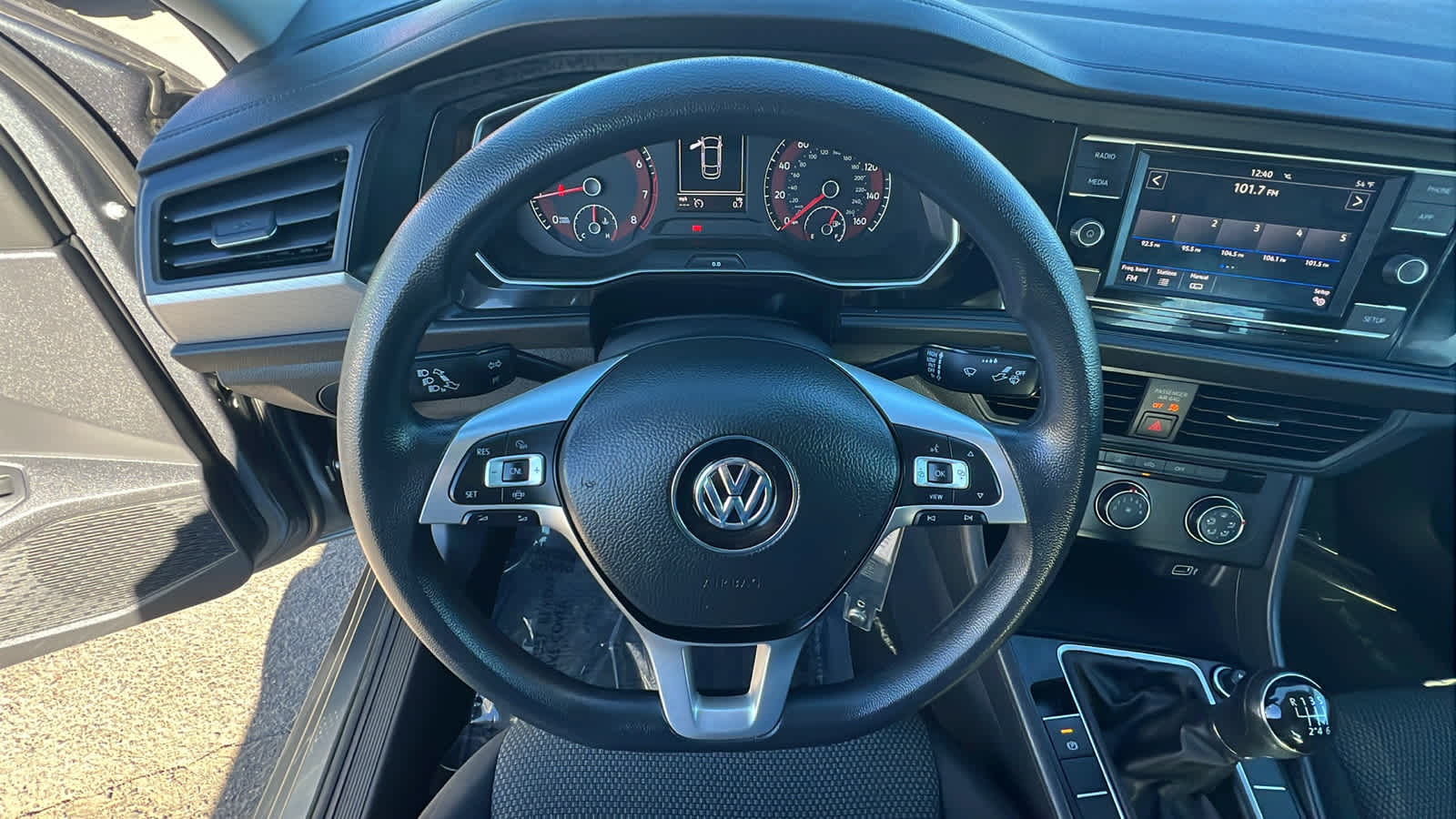 Thumbnail: 2019 Volkswagen Jetta - 18