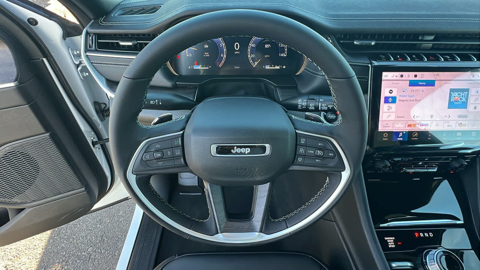 Thumbnail: 2025 Jeep Grand Cherokee - 18