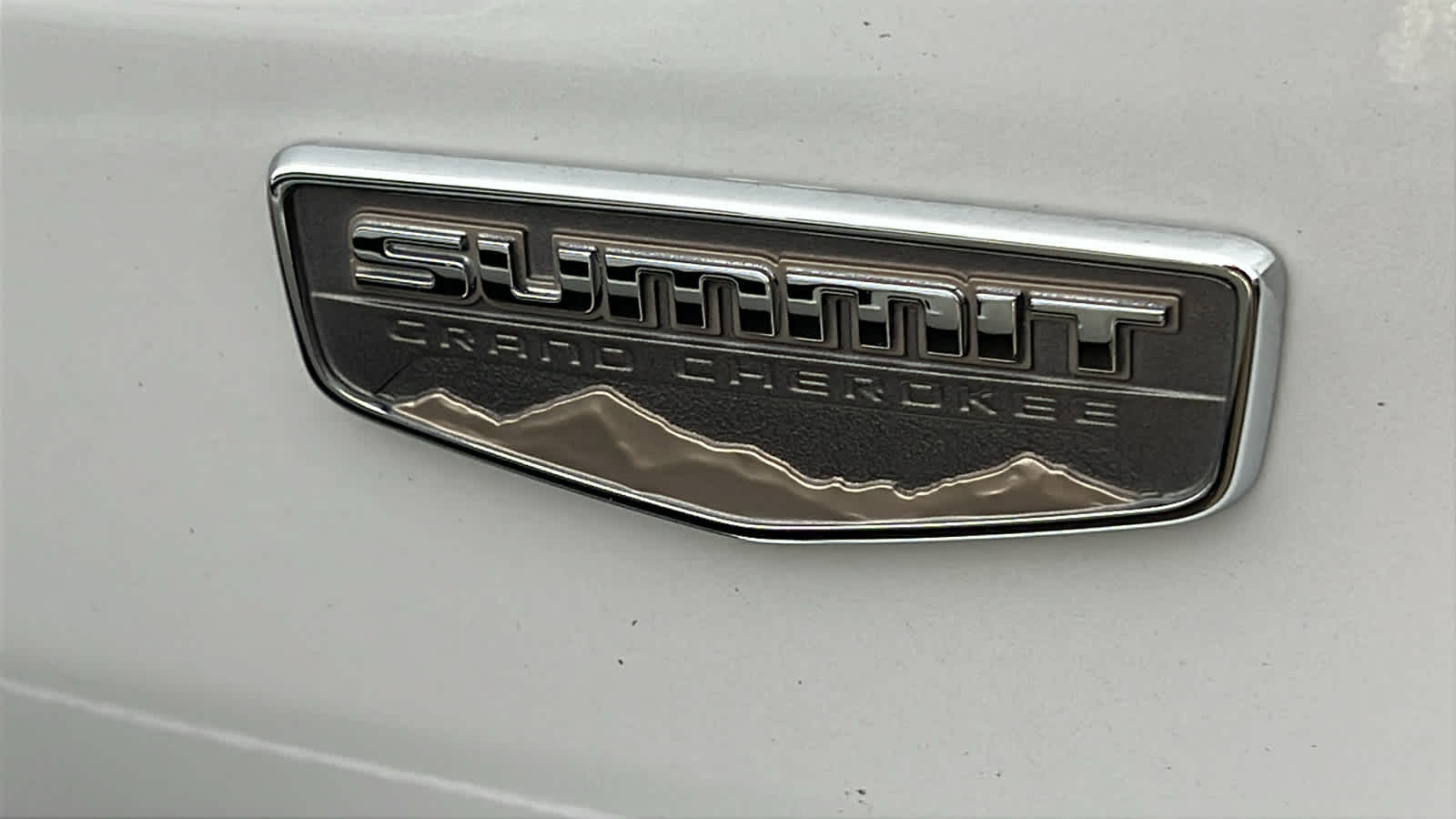 Thumbnail: 2021 Jeep Grand Cherokee - 8