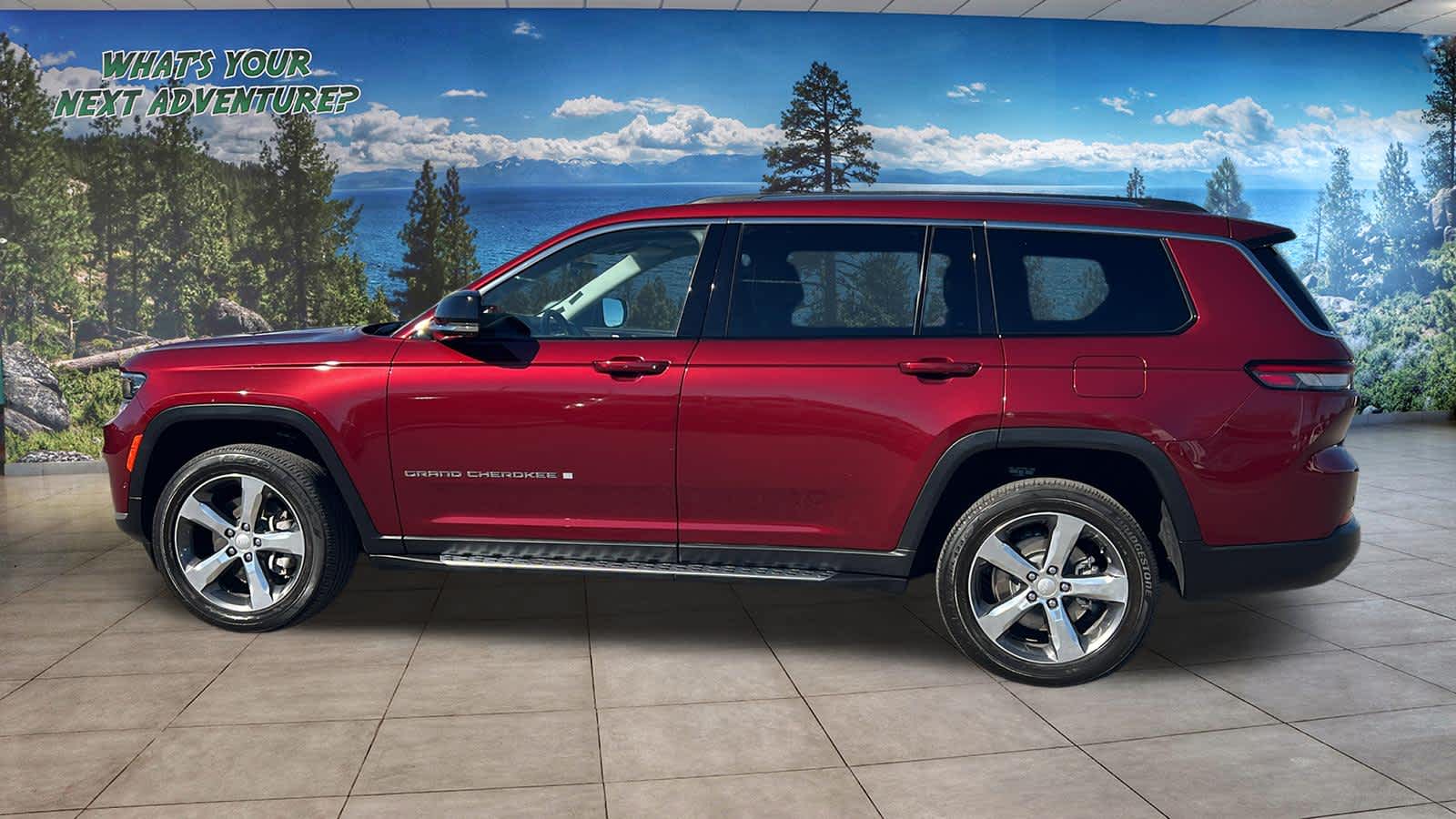 Thumbnail: 2022 Jeep Grand Cherokee - 8