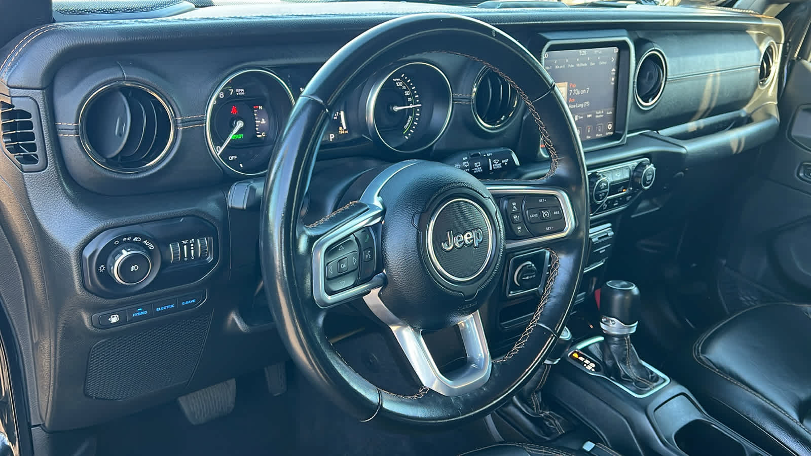 Thumbnail: 2022 Jeep Wrangler - 10