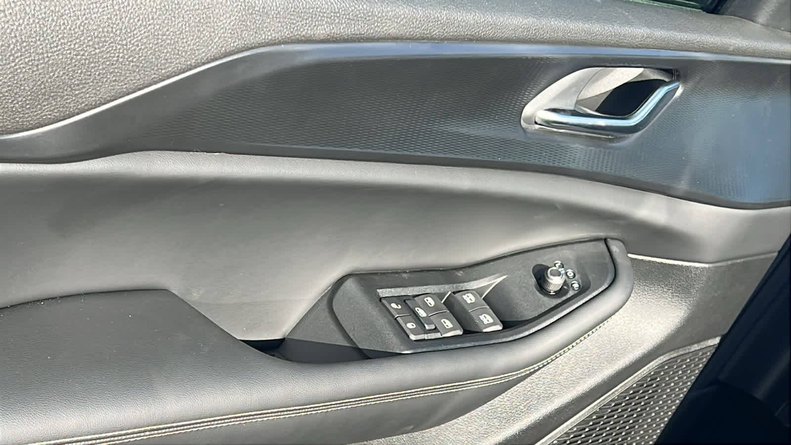 Thumbnail: 2025 Jeep Grand Cherokee - 22