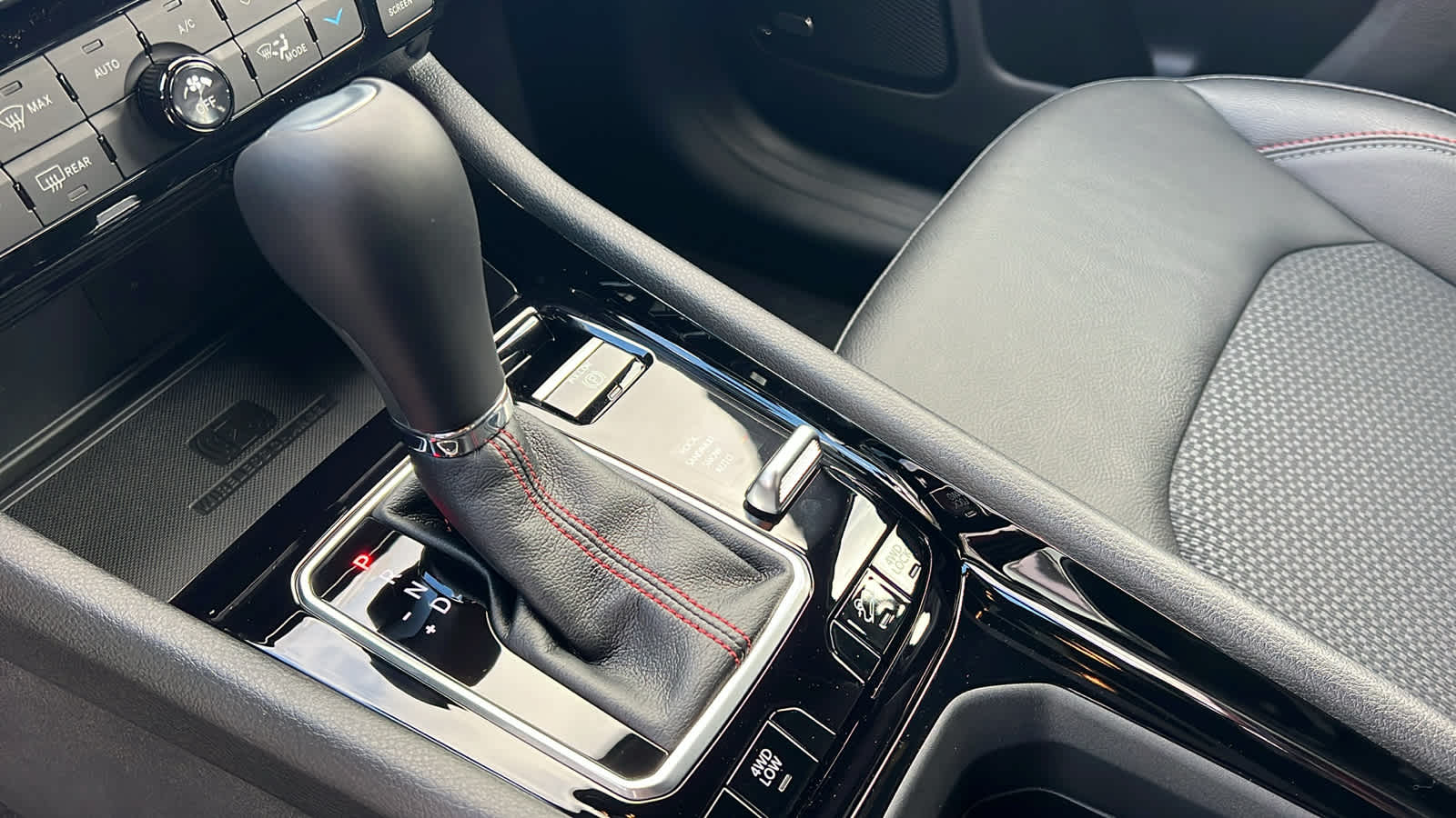 Thumbnail: 2026 Jeep Compass - 13