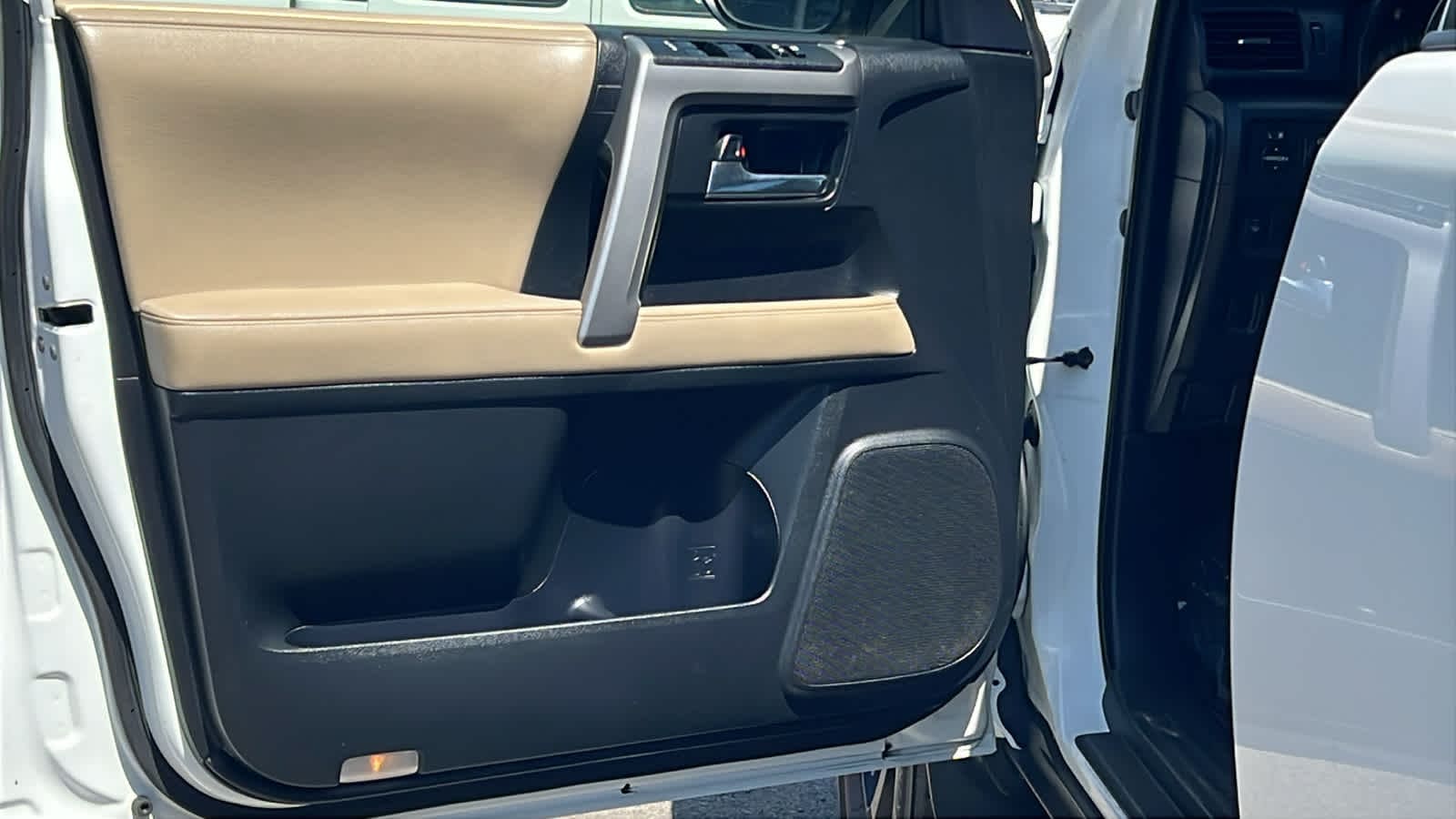 Thumbnail: 2019 Toyota 4Runner - 23