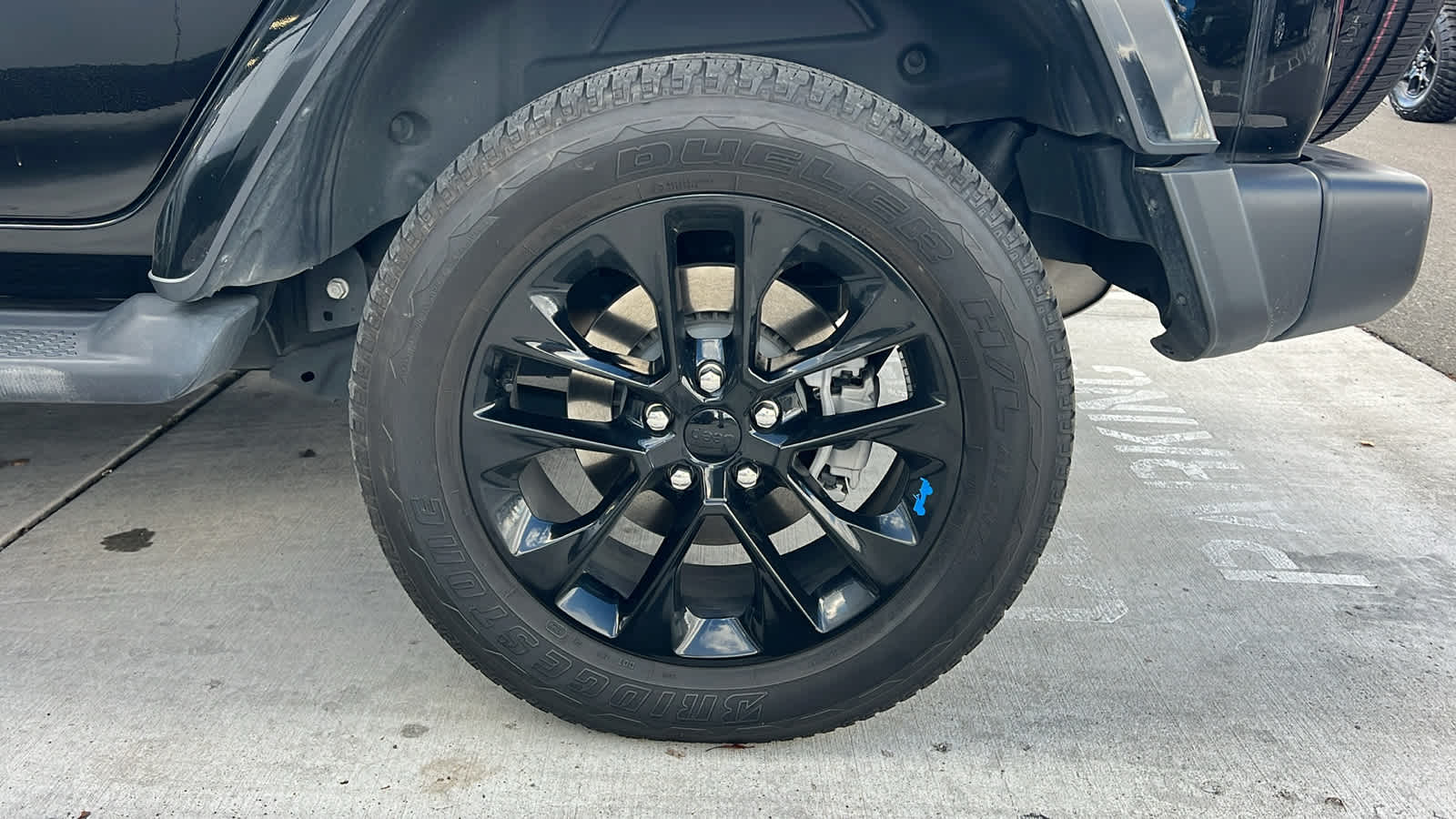 Thumbnail: 2023 Jeep Wrangler - 10