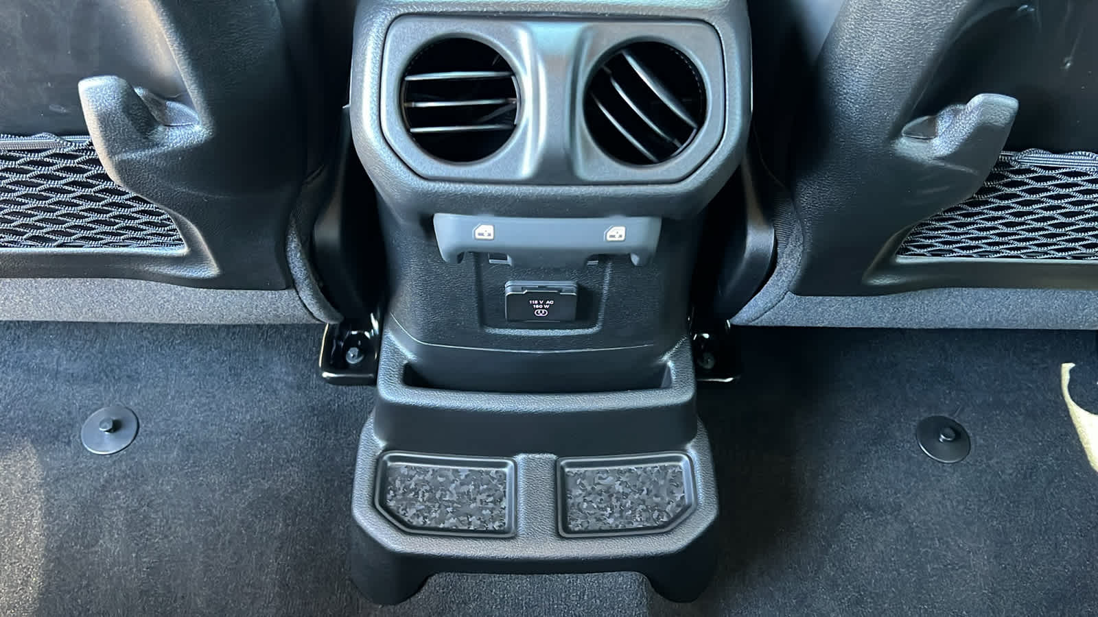 Thumbnail: 2025 Jeep Wrangler - 25