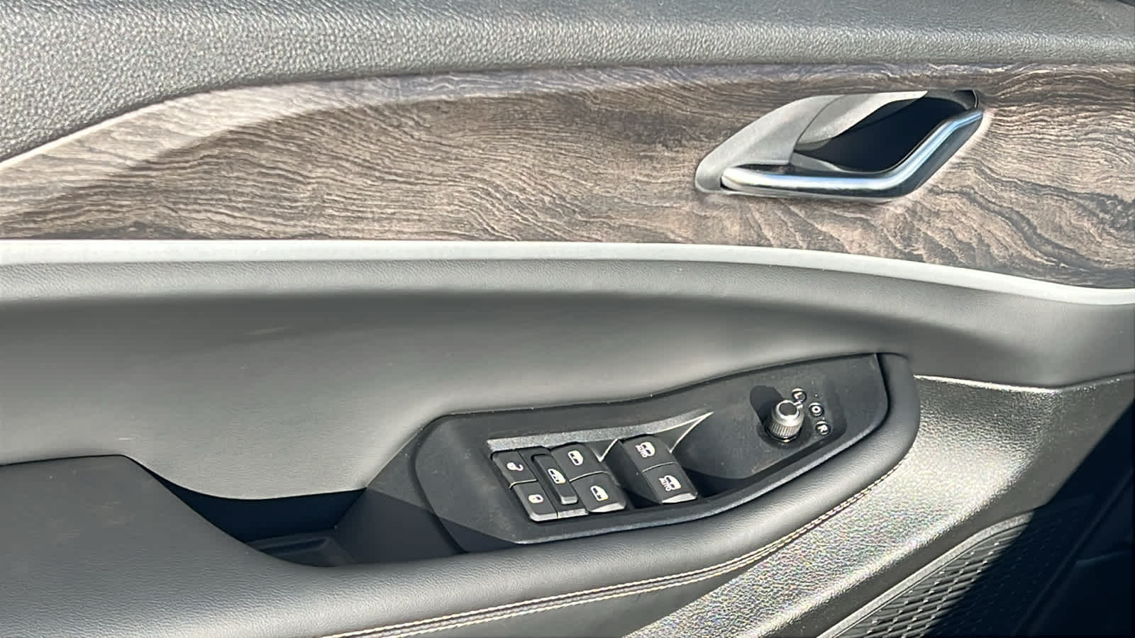 Thumbnail: 2026 Jeep Grand Cherokee - 22