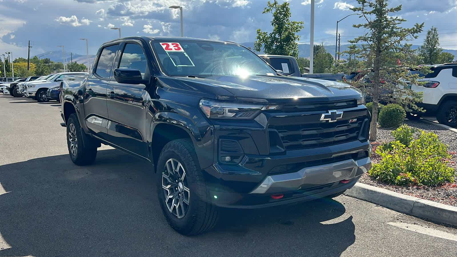 Thumbnail: 2023 Chevrolet Colorado - 3