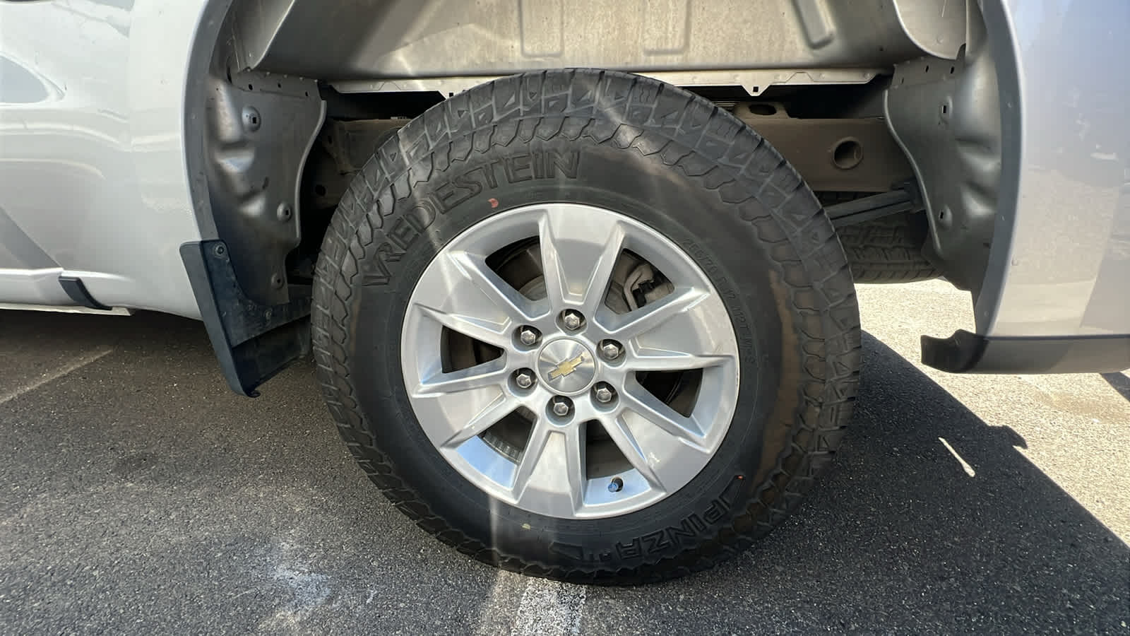 Thumbnail: 2020 Chevrolet Silverado 1500 - 9