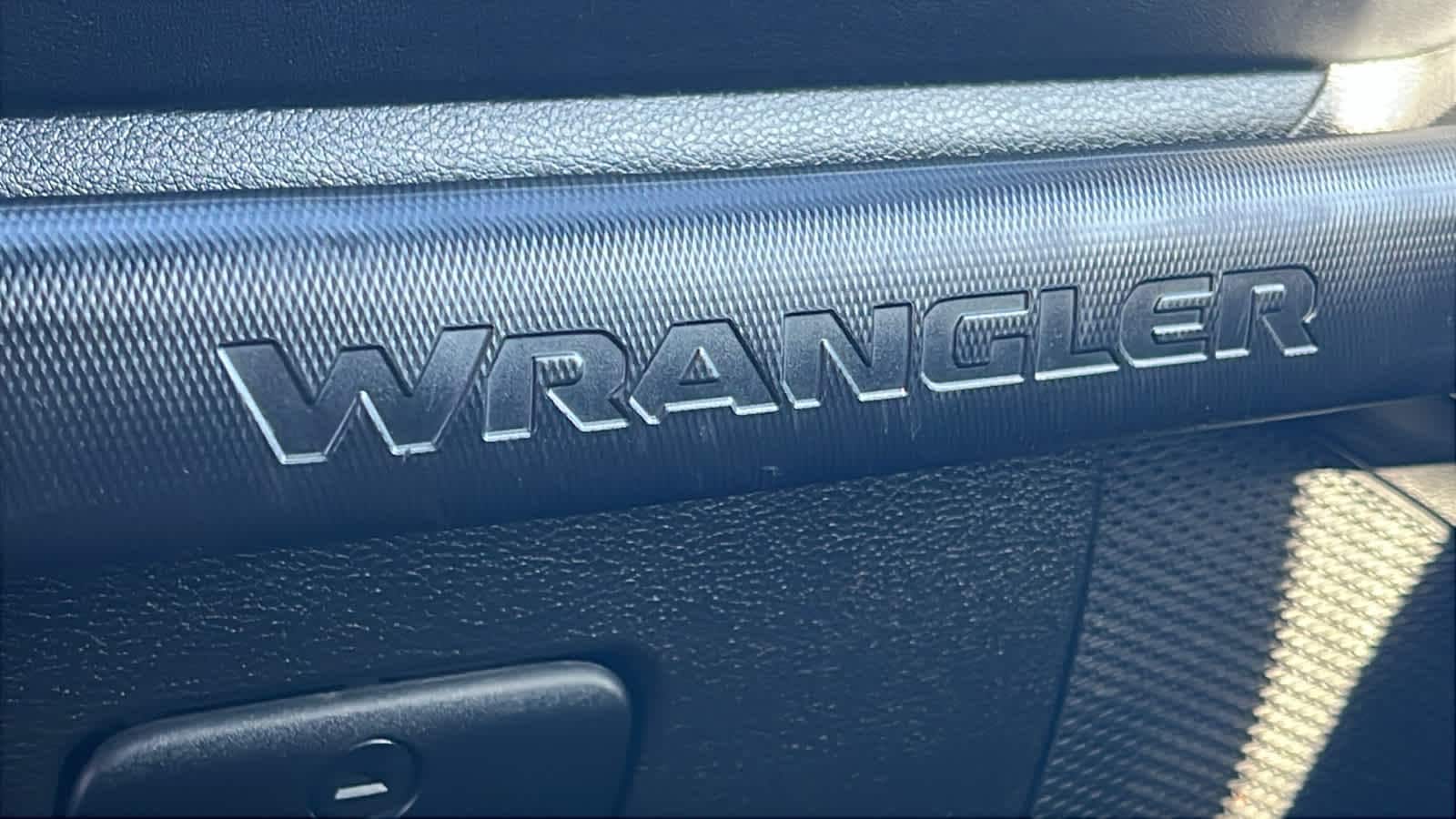 Thumbnail: 2022 Jeep Wrangler - 28