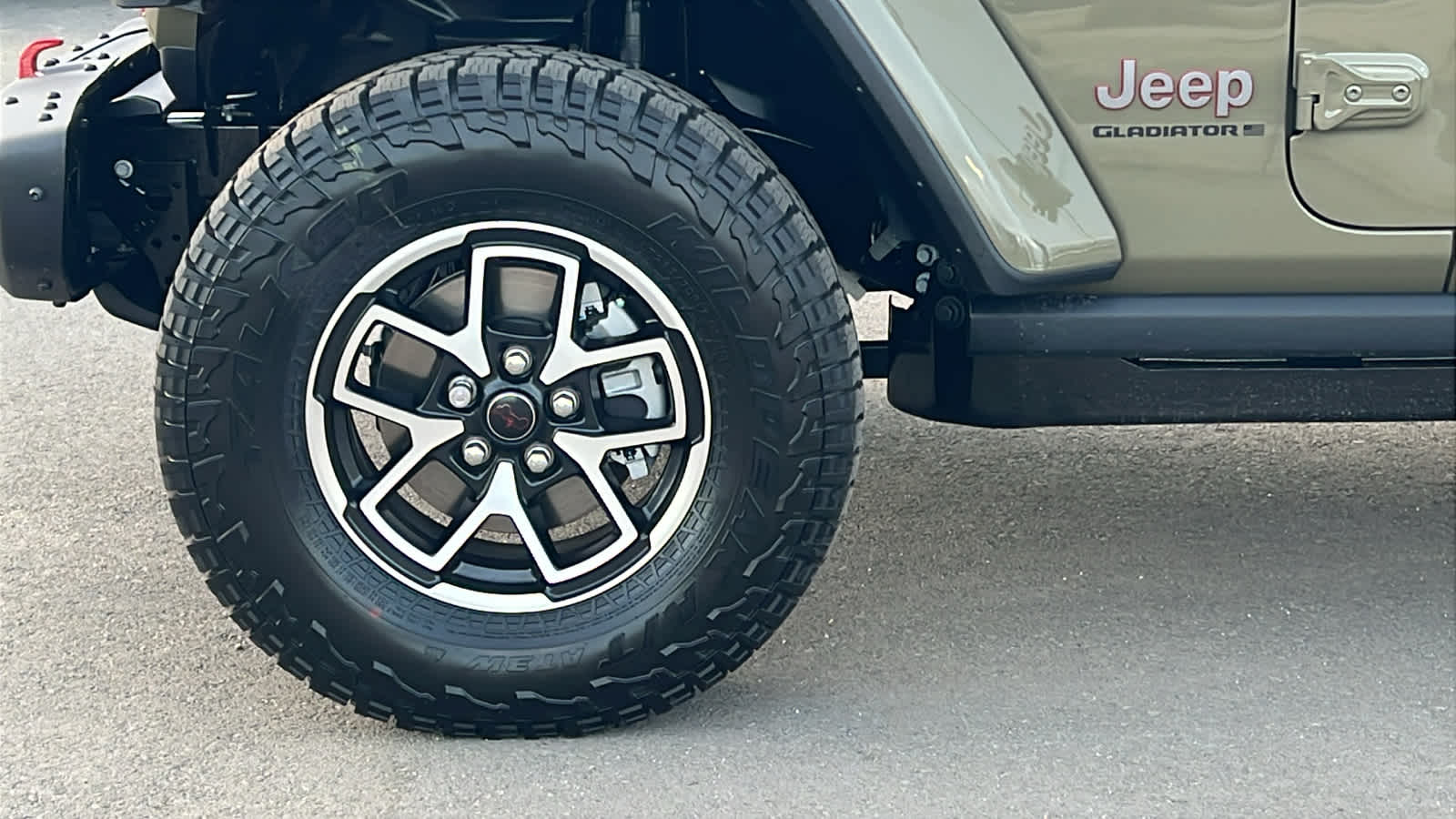 Thumbnail: 2026 Jeep Gladiator - 9