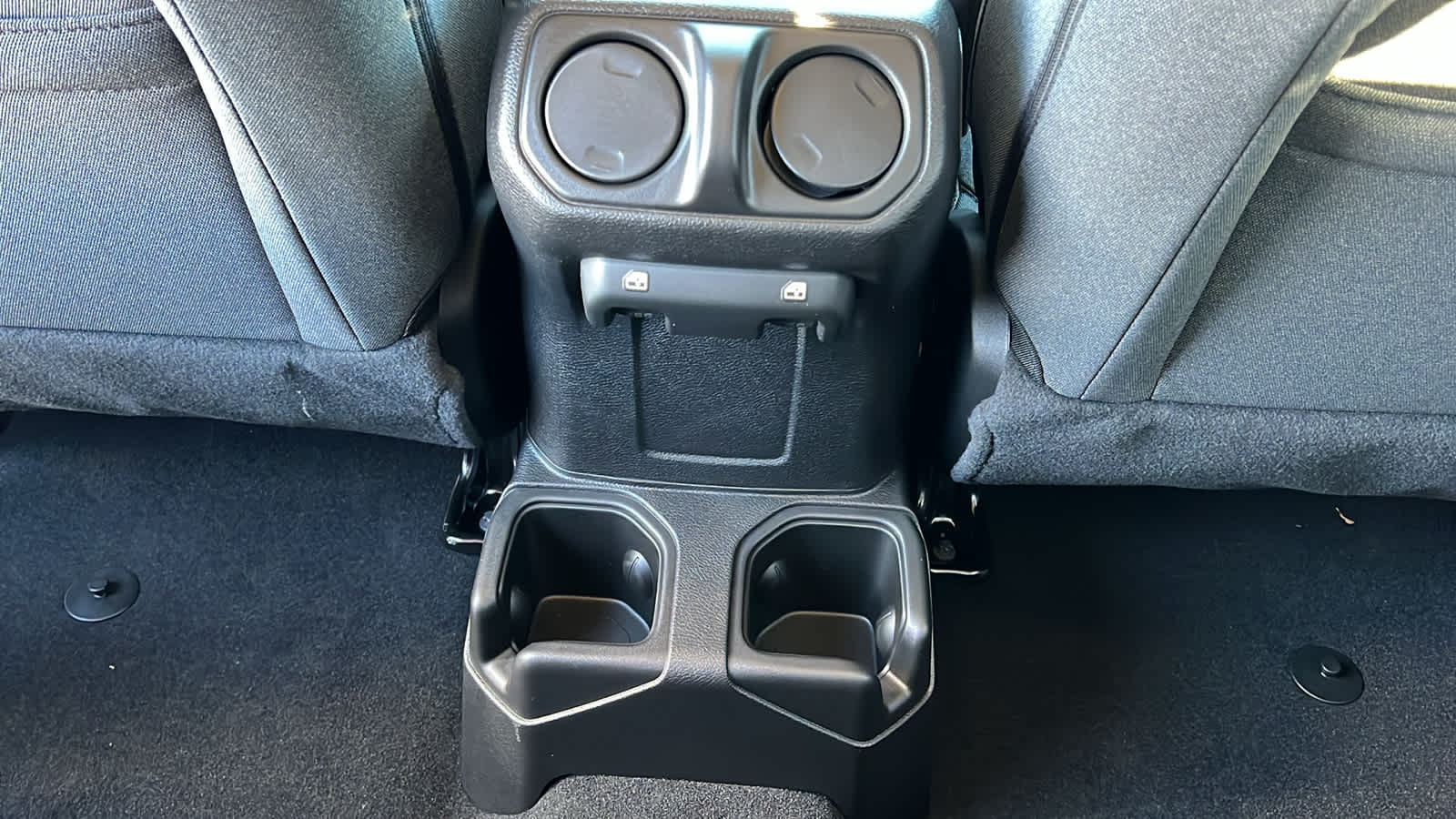 Thumbnail: 2026 Jeep Gladiator - 25