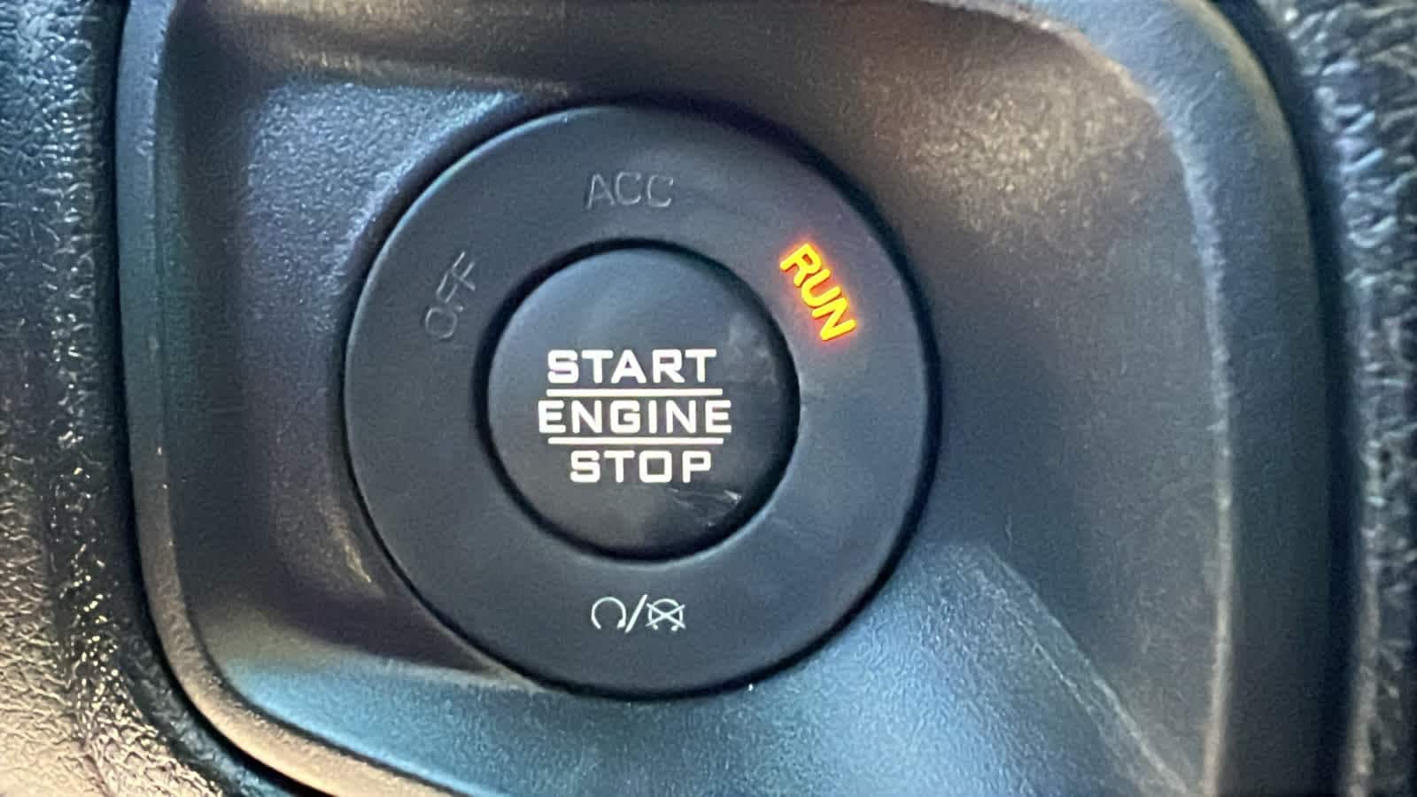 Thumbnail: 2026 Jeep Gladiator - 17