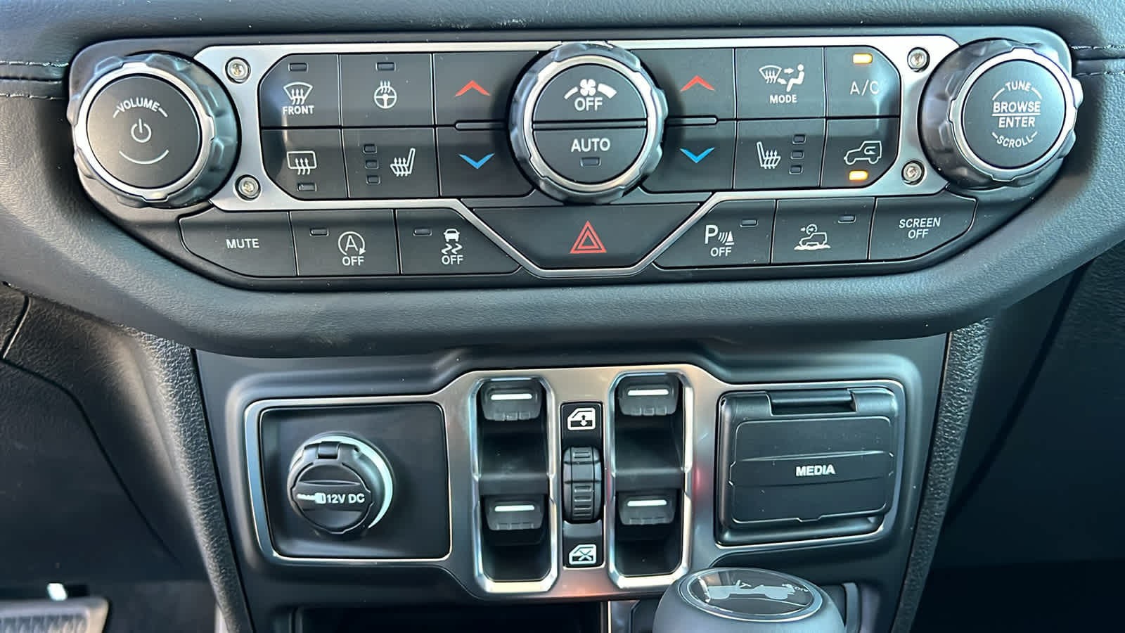 Thumbnail: 2026 Jeep Wrangler - 14