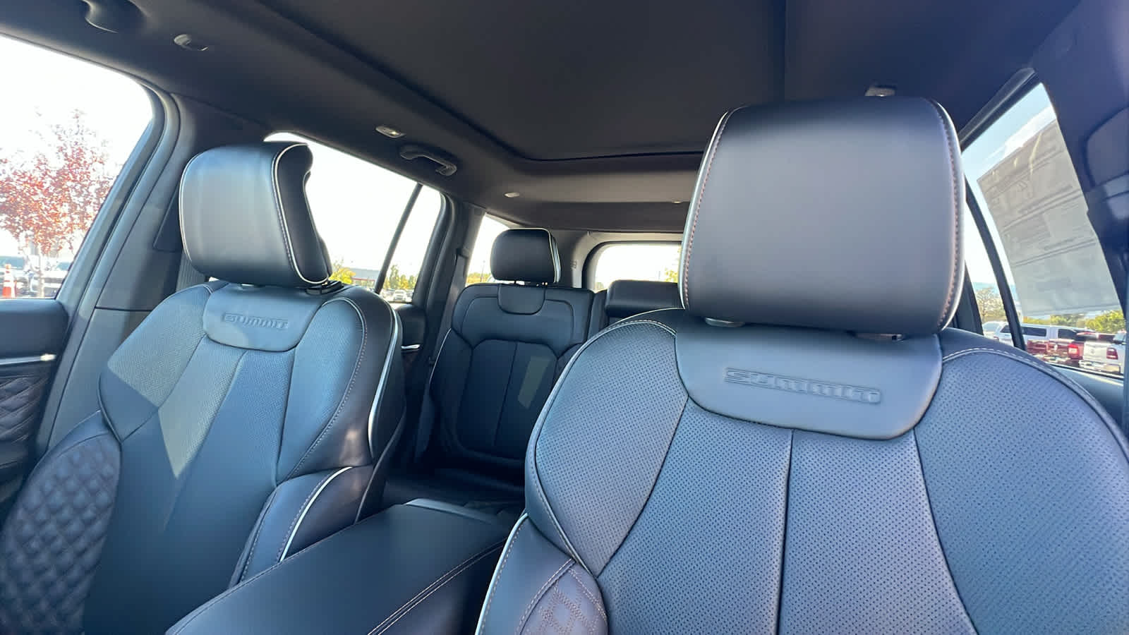 Thumbnail: 2025 Jeep Grand Cherokee - 11