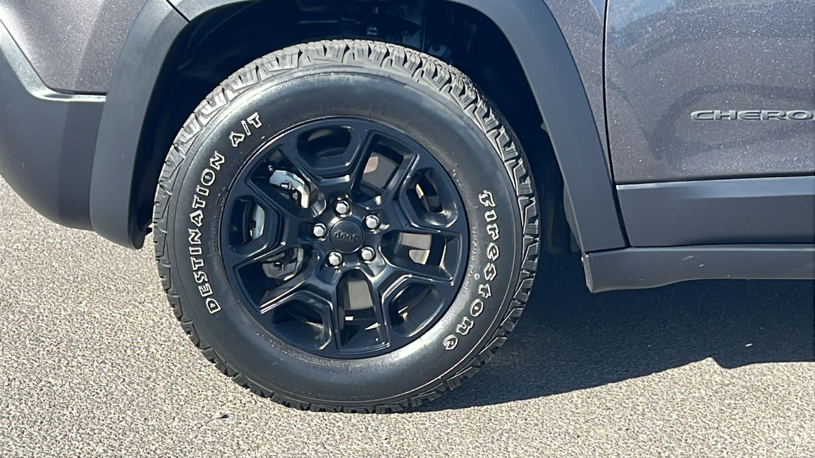 Thumbnail: 2022 Jeep Cherokee - 9