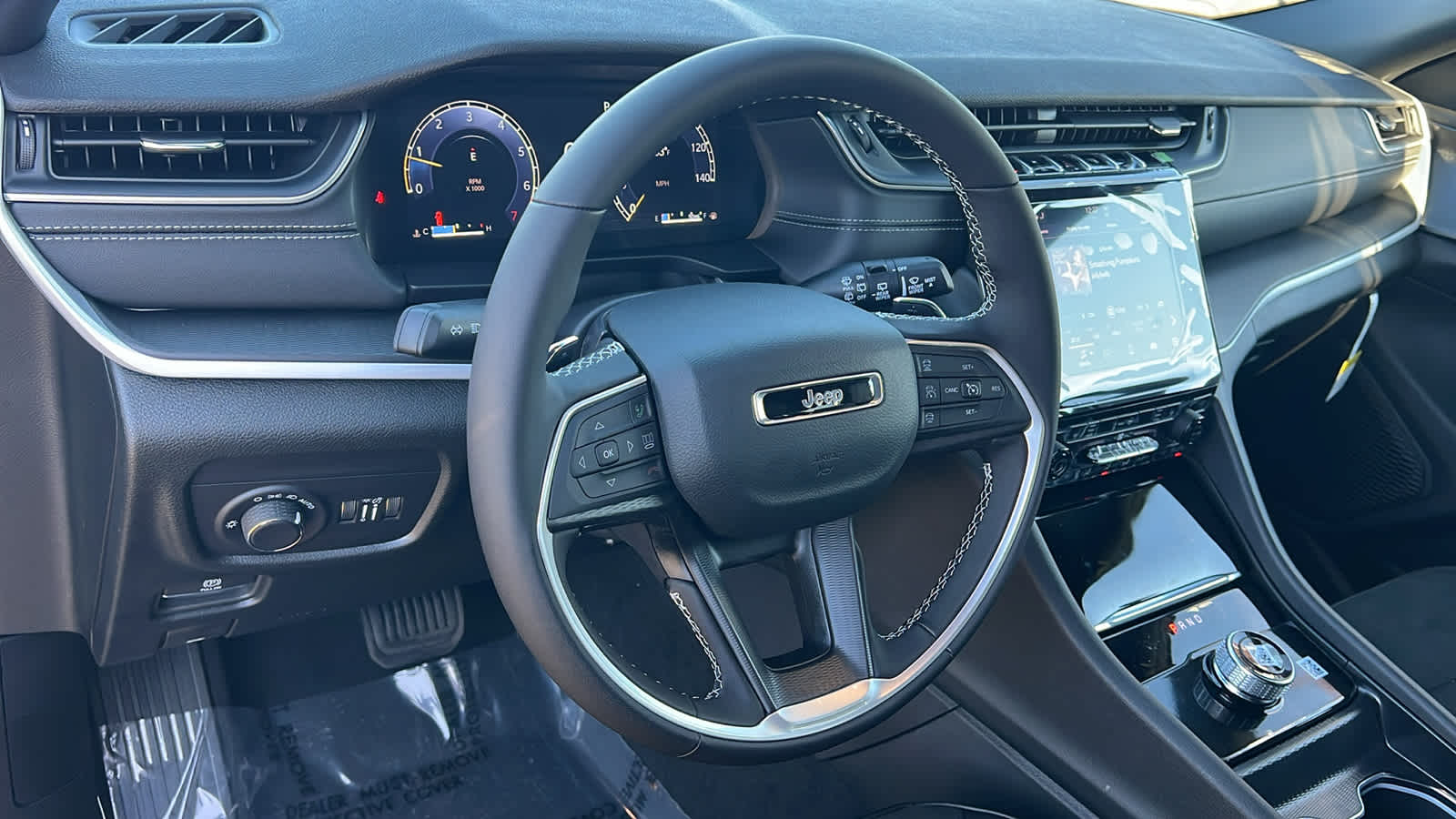 Thumbnail: 2025 Jeep Grand Cherokee L - 10