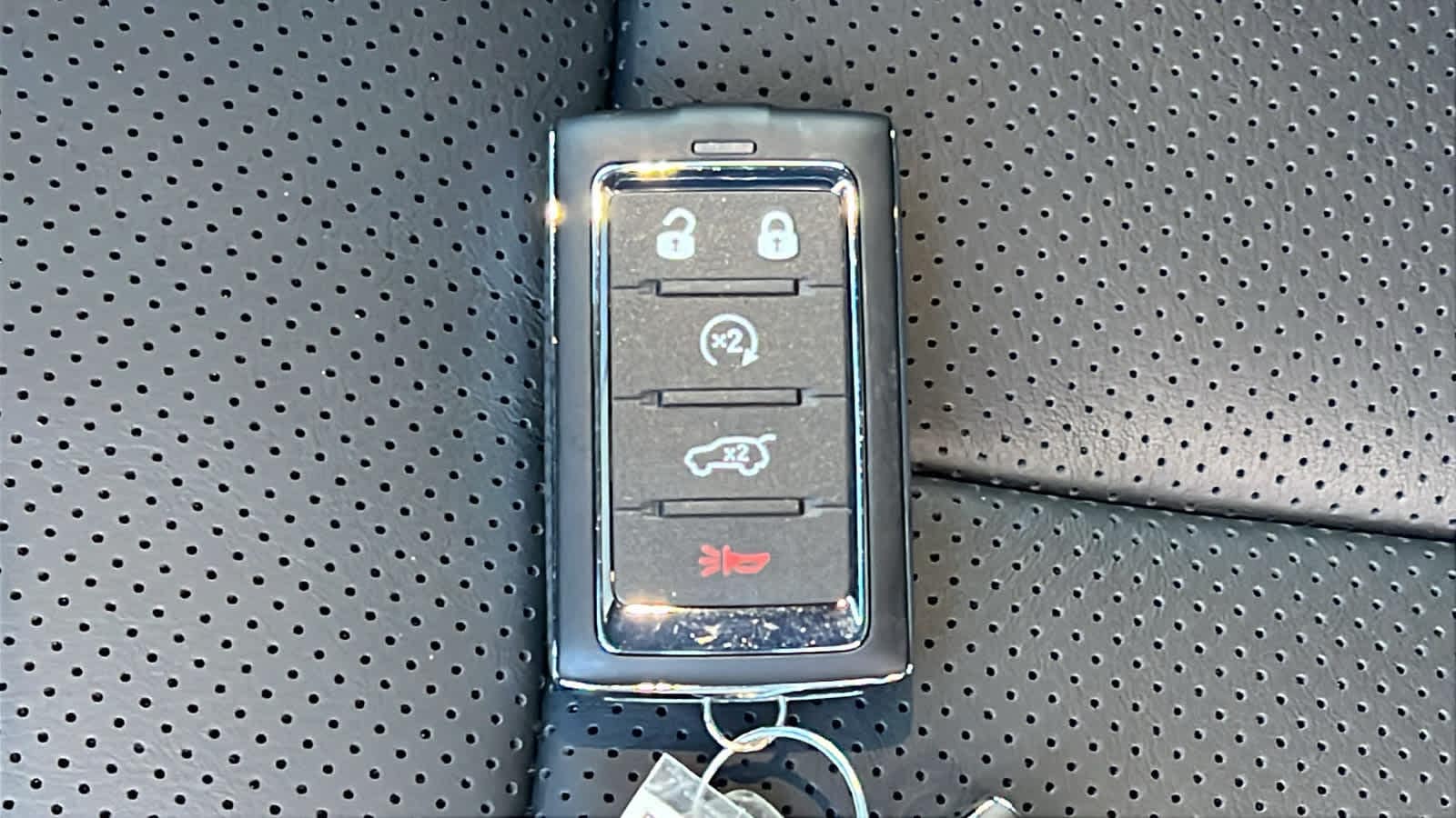 Thumbnail: 2026 Jeep Grand Cherokee - 29