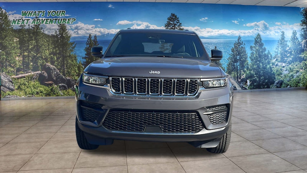 New 2025 Jeep Grand Cherokee Laredo Sport Utility