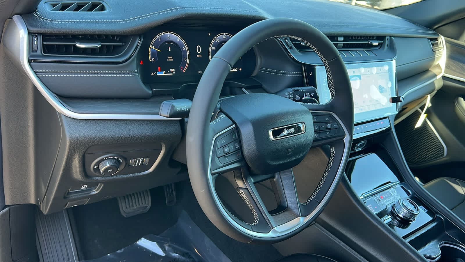 Thumbnail: 2026 Jeep Grand Cherokee L - 10