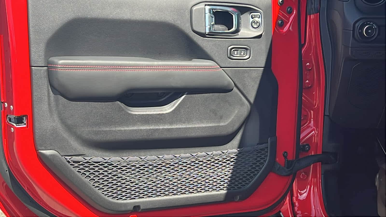 Thumbnail: 2025 Jeep Wrangler - 23