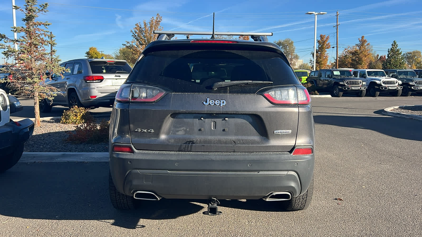 Thumbnail: 2019 Jeep Cherokee - 6