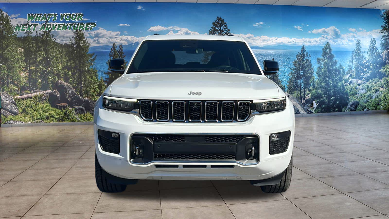 2025 Jeep Grand Cherokee Overland photo 2