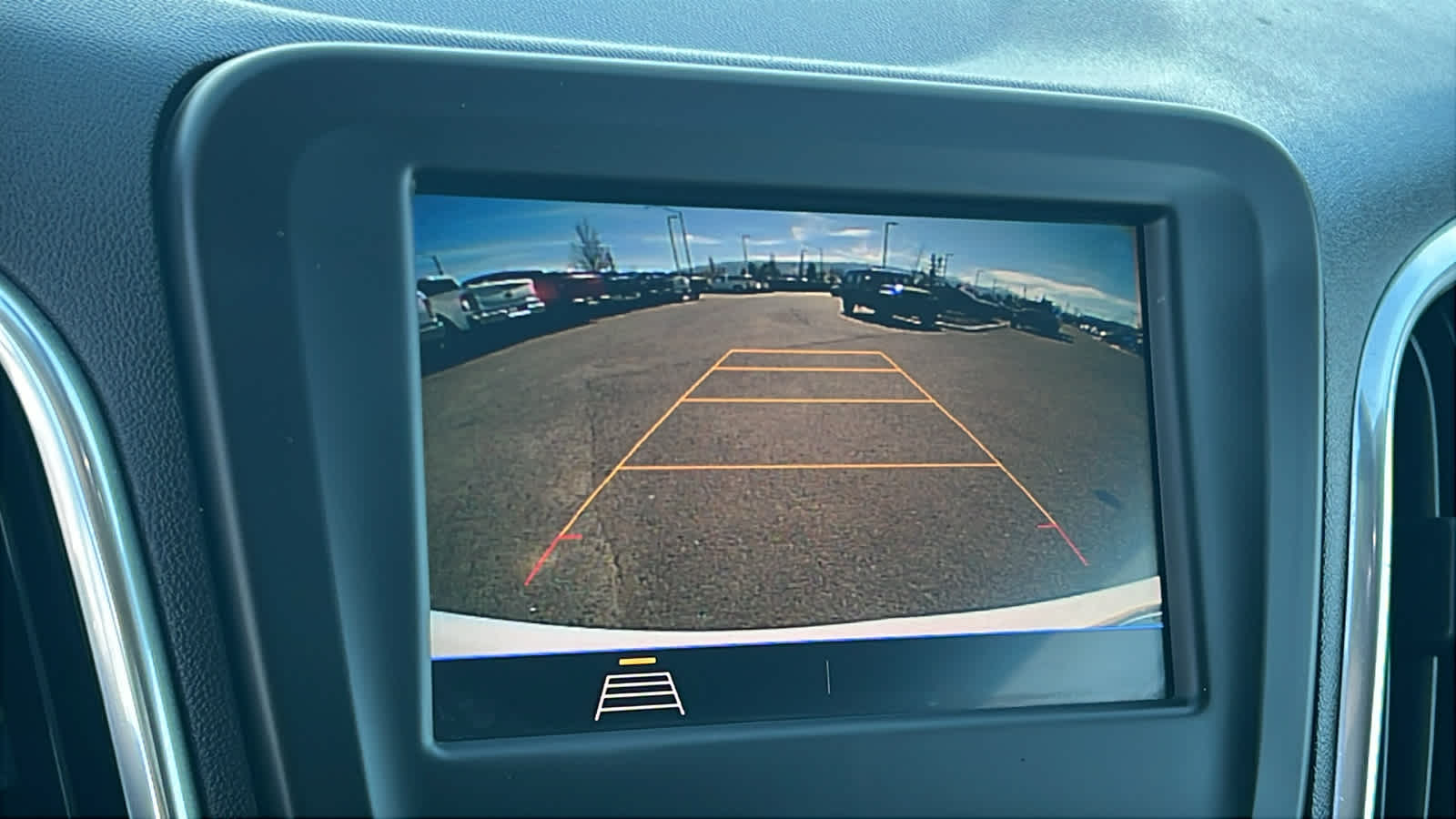 Thumbnail: 2020 Chevrolet Equinox - 16