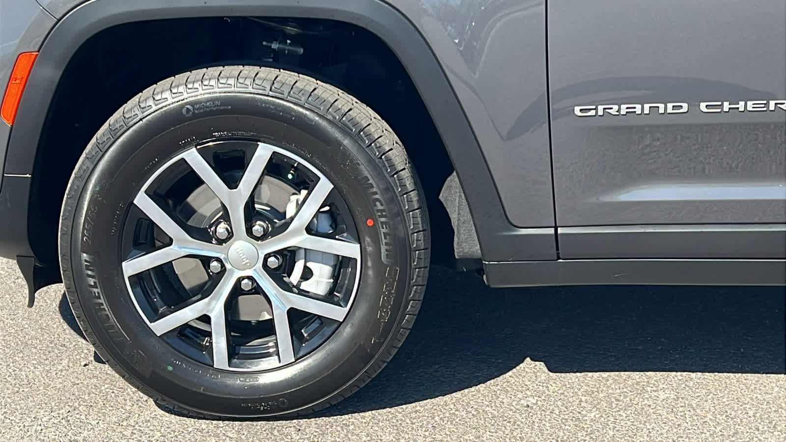 Thumbnail: 2025 Jeep Grand Cherokee - 9