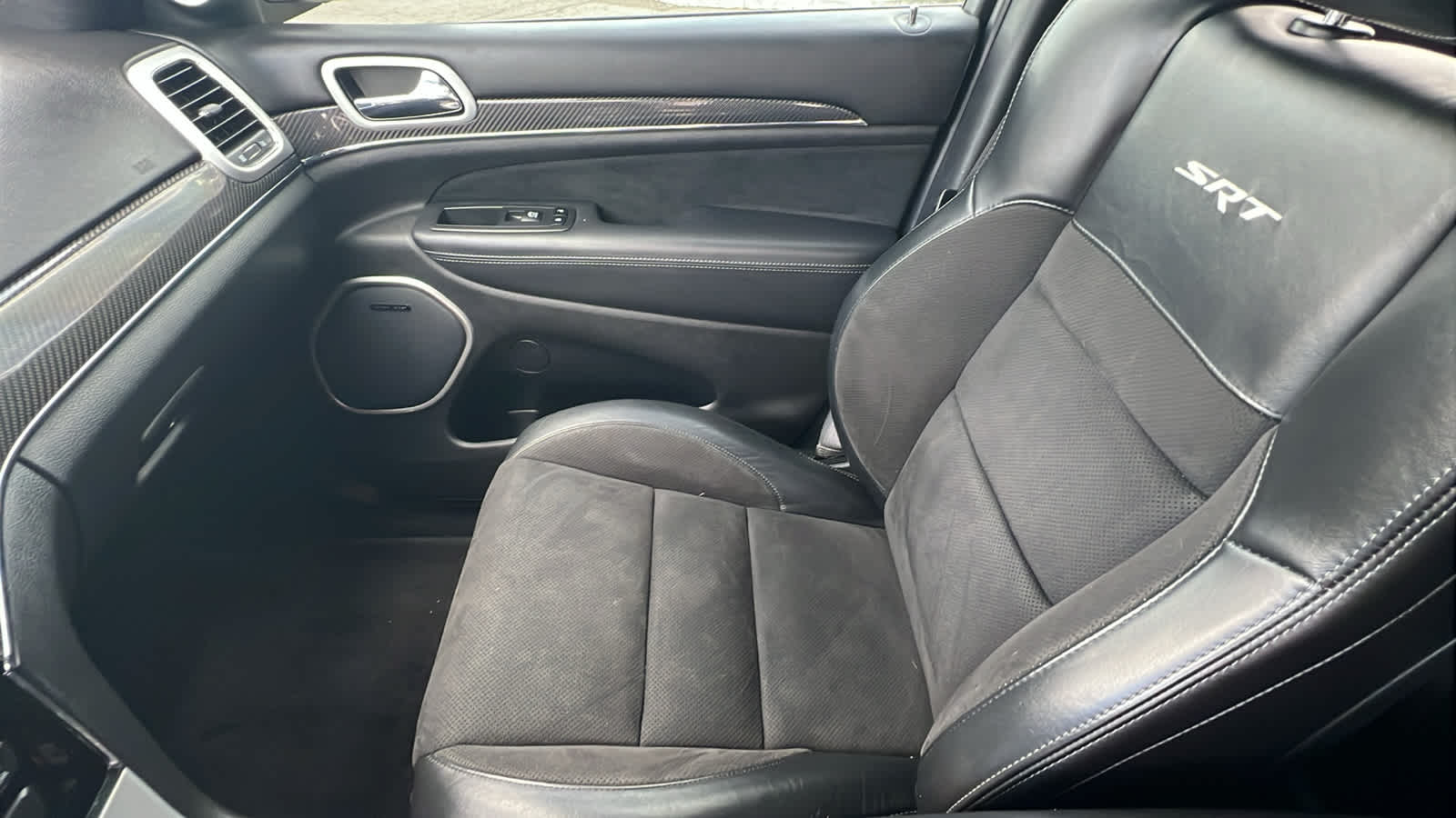 Thumbnail: 2019 Jeep Grand Cherokee - 12