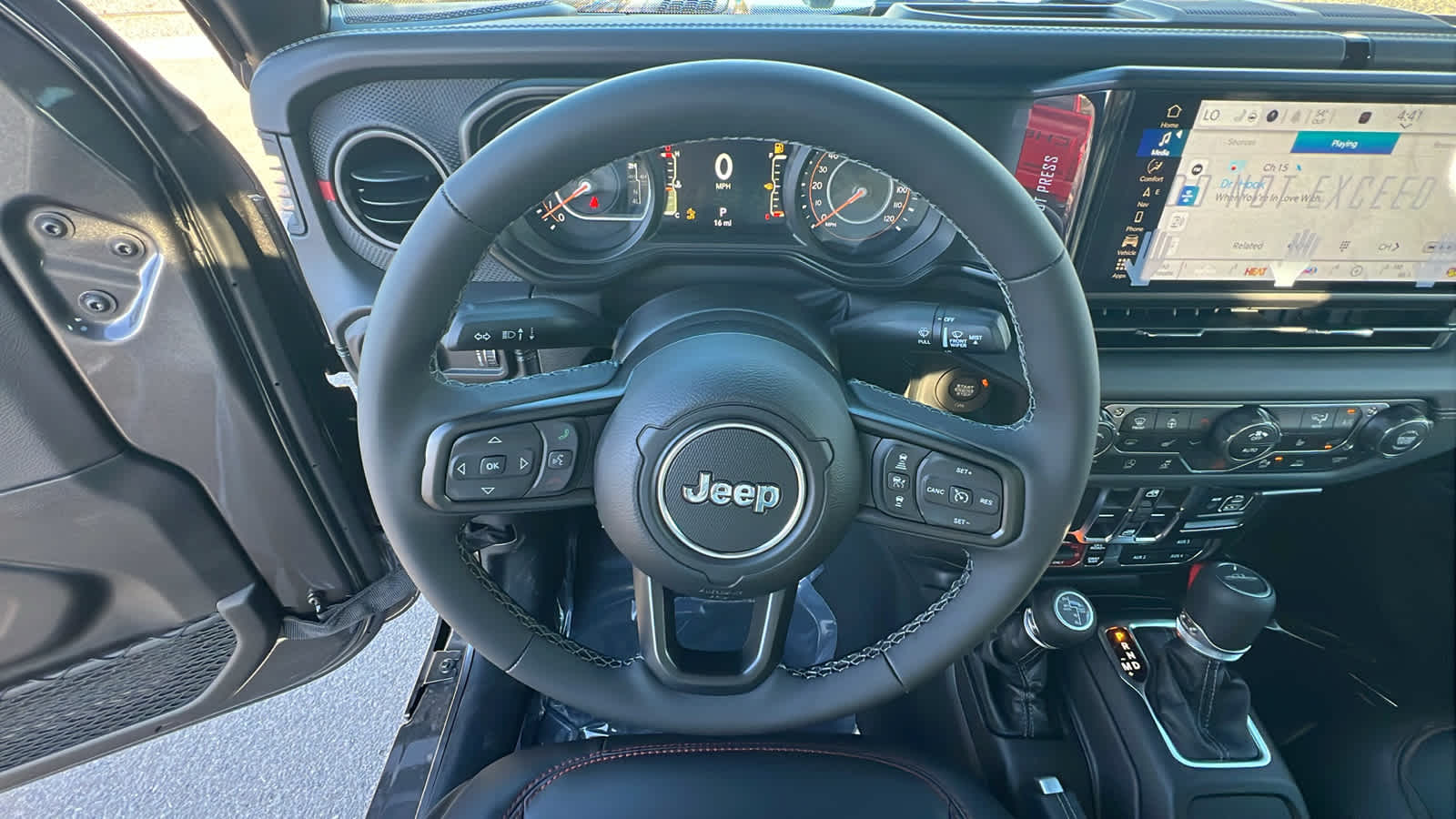 Thumbnail: 2026 Jeep Gladiator - 18