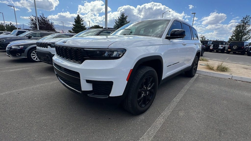 Used 2024 Jeep Grand Cherokee L Altitude SUV