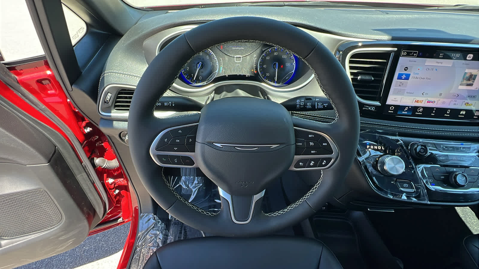Thumbnail: 2027 Chrysler Pacifica - 18