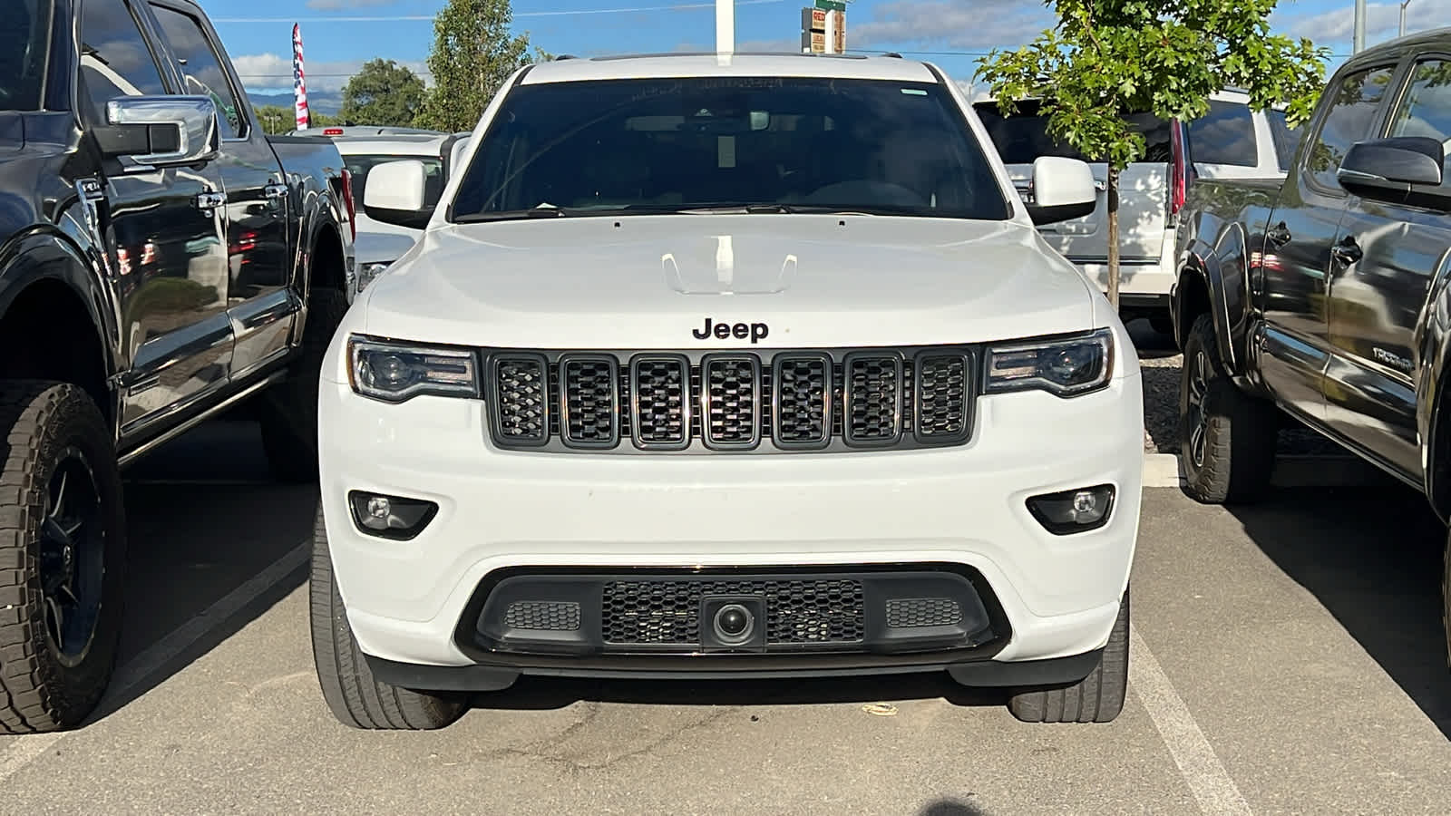 Used 2022 Jeep Grand Cherokee WK Laredo X with VIN 1C4RJFAG4NC116133 for sale in Reno, NV