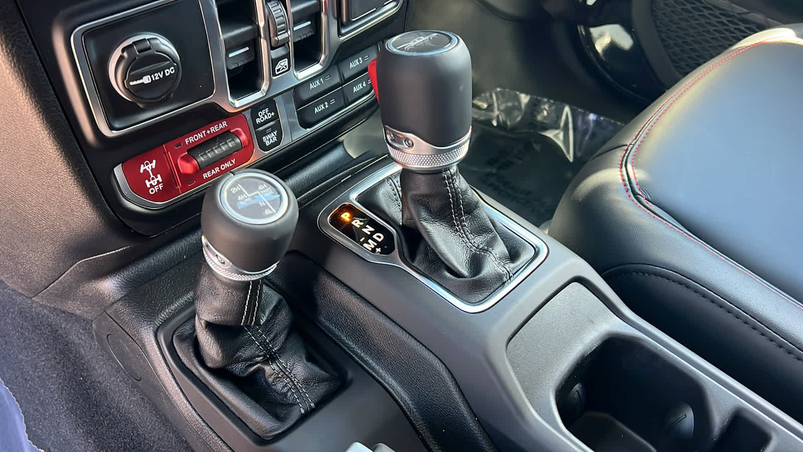 Thumbnail: 2026 Jeep Gladiator - 13