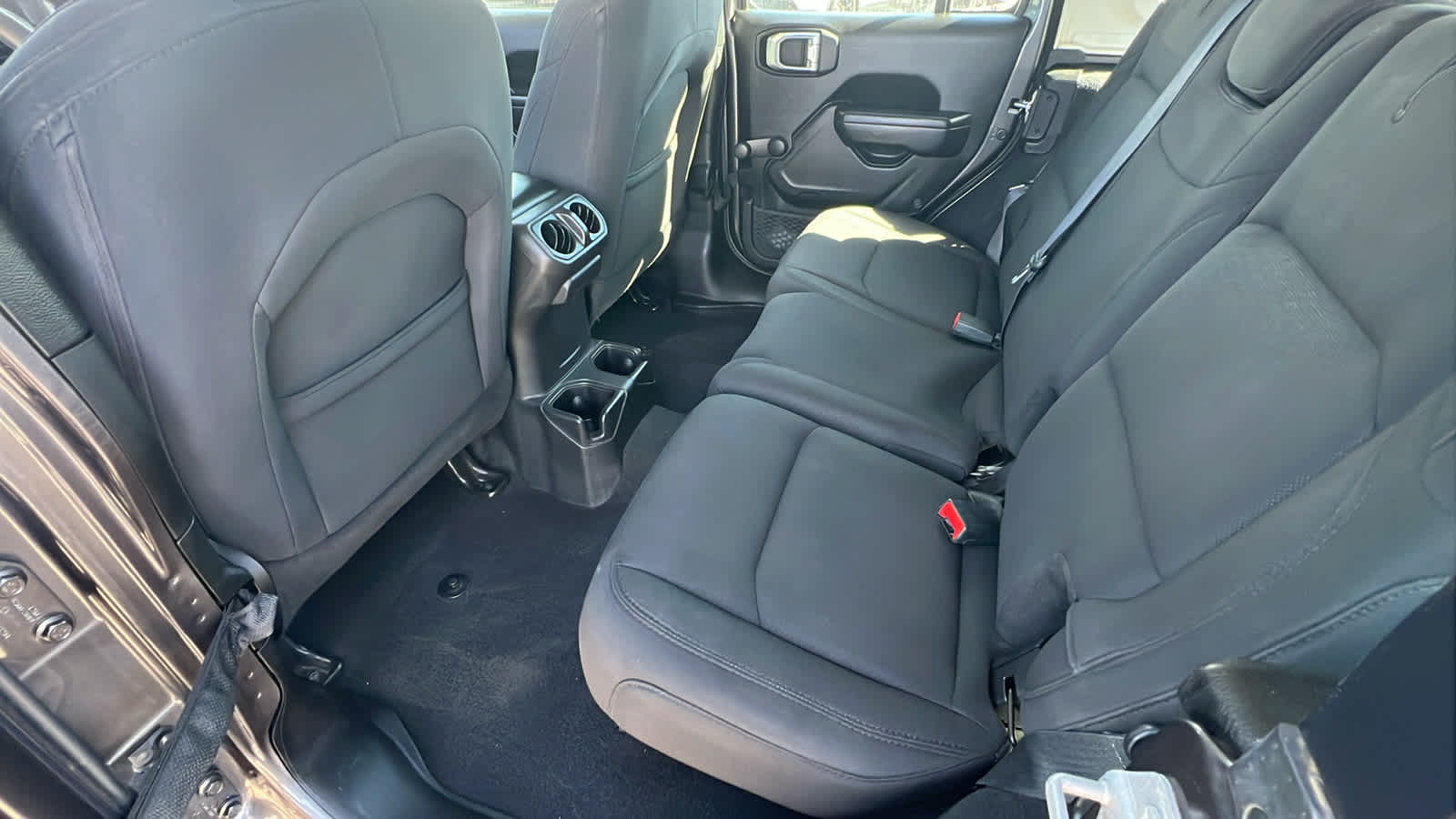 Thumbnail: 2022 Jeep Wrangler - 24