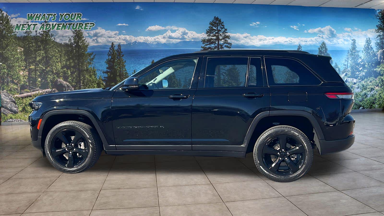 Thumbnail: 2023 Jeep Grand Cherokee - 8