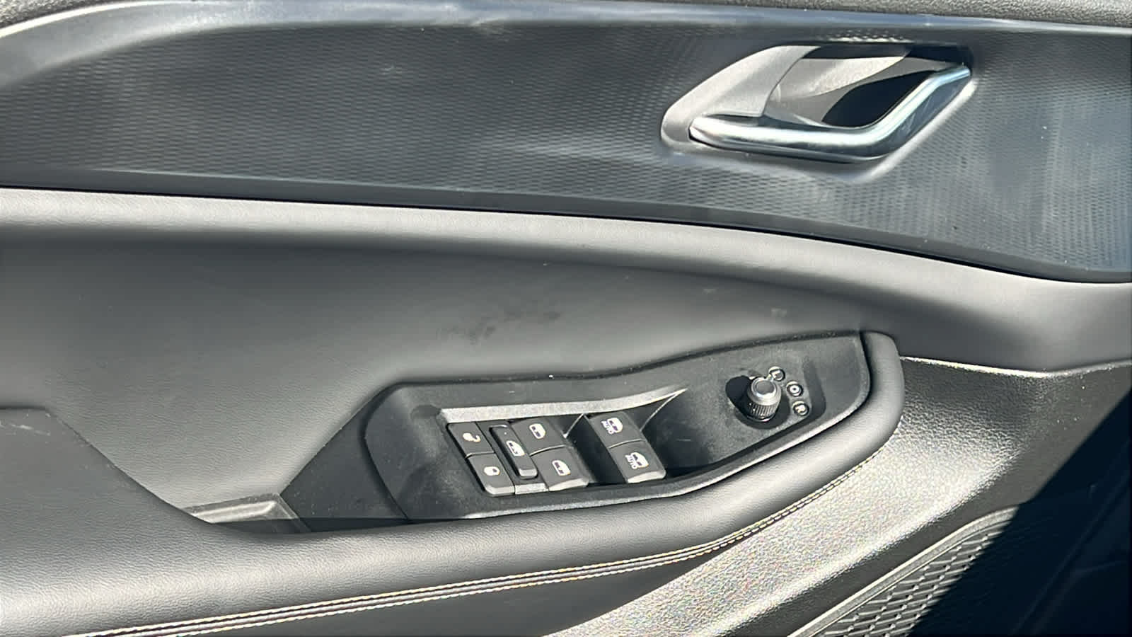 Thumbnail: 2026 Jeep Grand Cherokee - 22