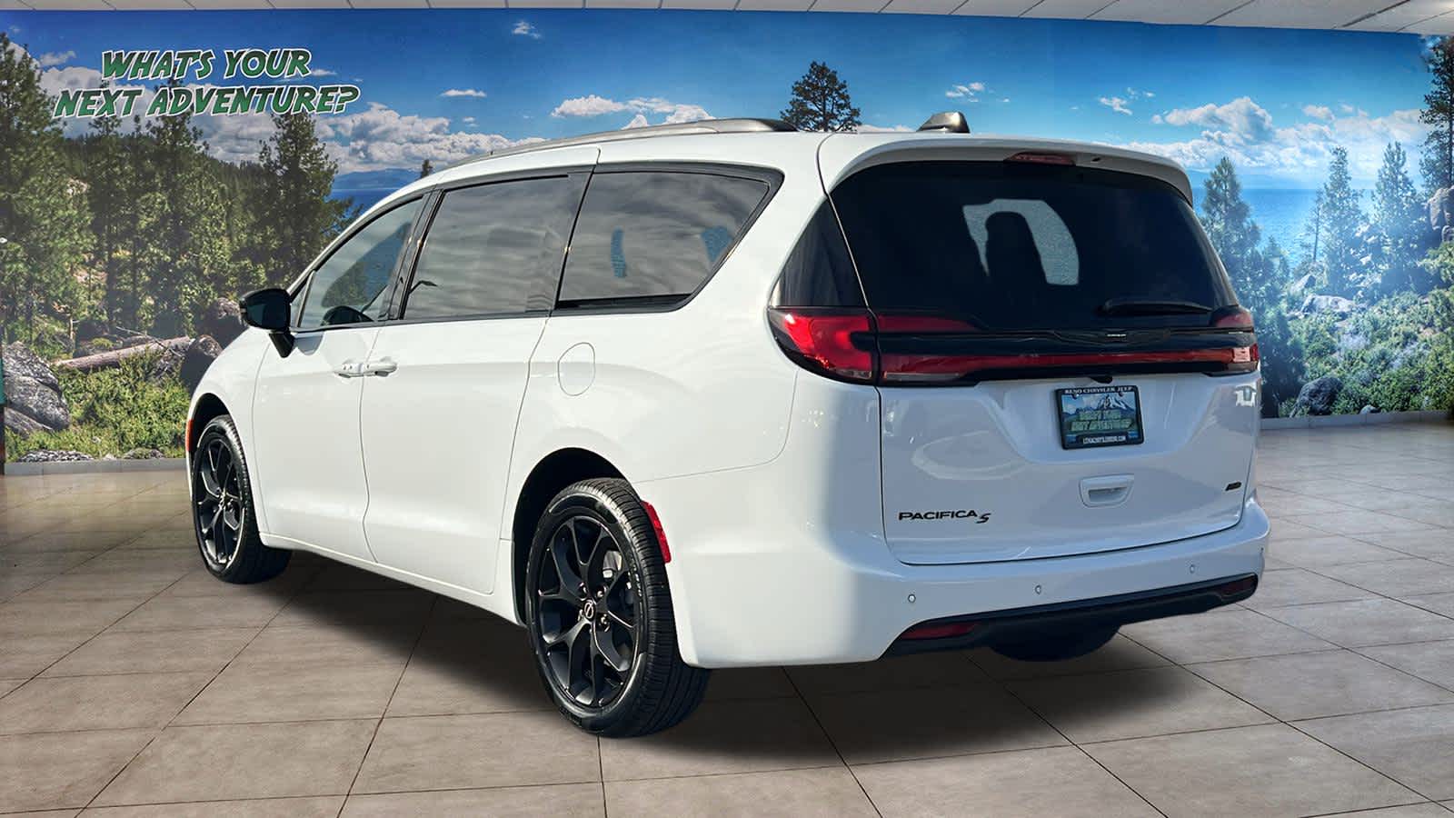 Thumbnail: 2026 Chrysler Pacifica - 7