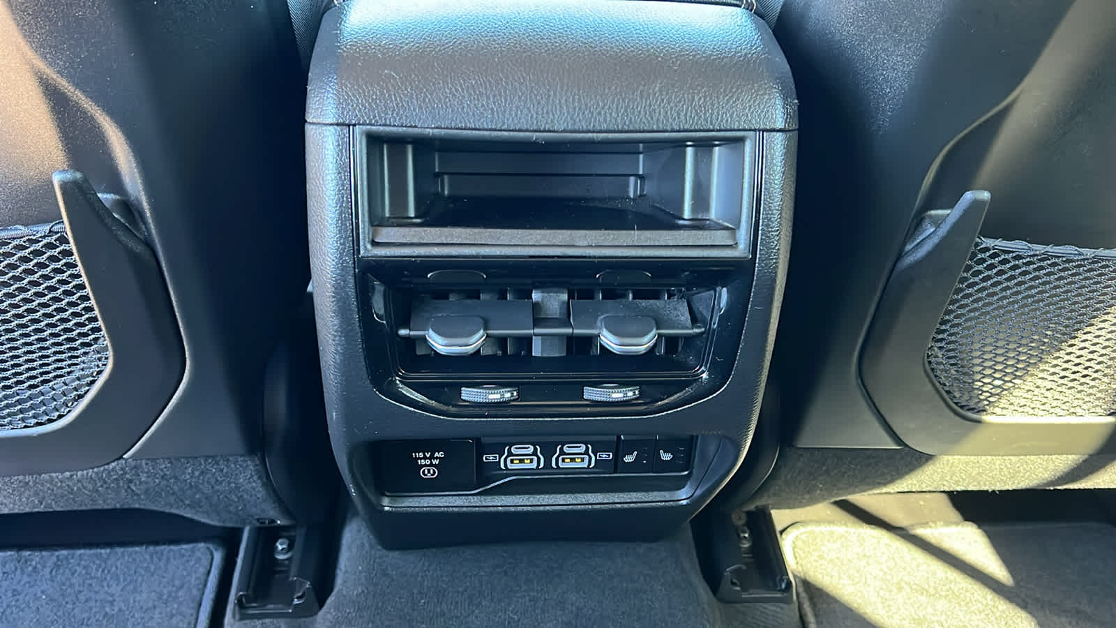 Thumbnail: 2023 Jeep Grand Cherokee - 25