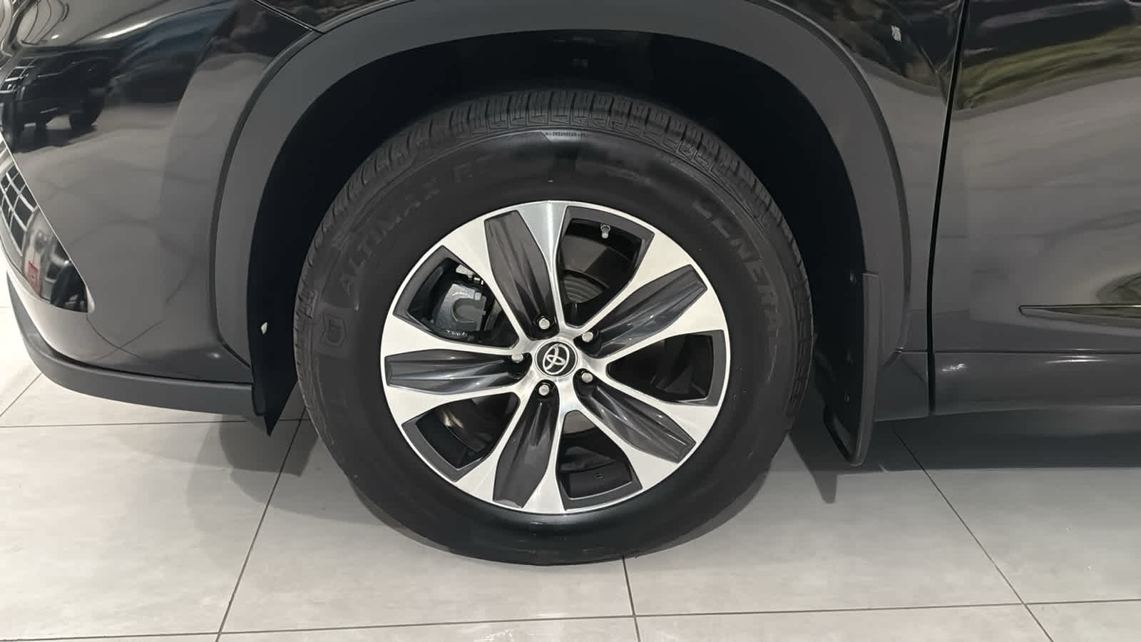 Thumbnail: 2021 Toyota Highlander - 9